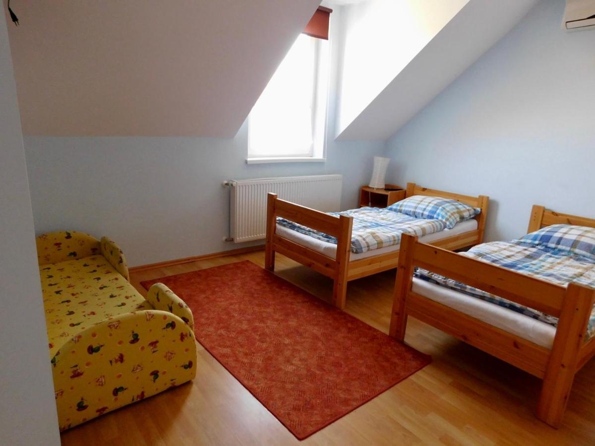 Csetaj Vendeghaz Hotell Hajos Exteriör bild